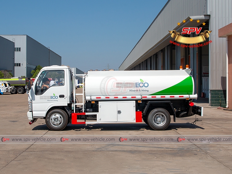 4,000 Litres Refueling Tank Truck ISUZU - LS 4,000 Litres Refueling Tank Truck ISUZU - LS